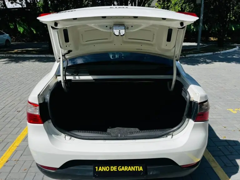 Fiat Grand Siena ATTRACTIVE 1.4 EVO F.Flex 8V 2021 – Idroovecar