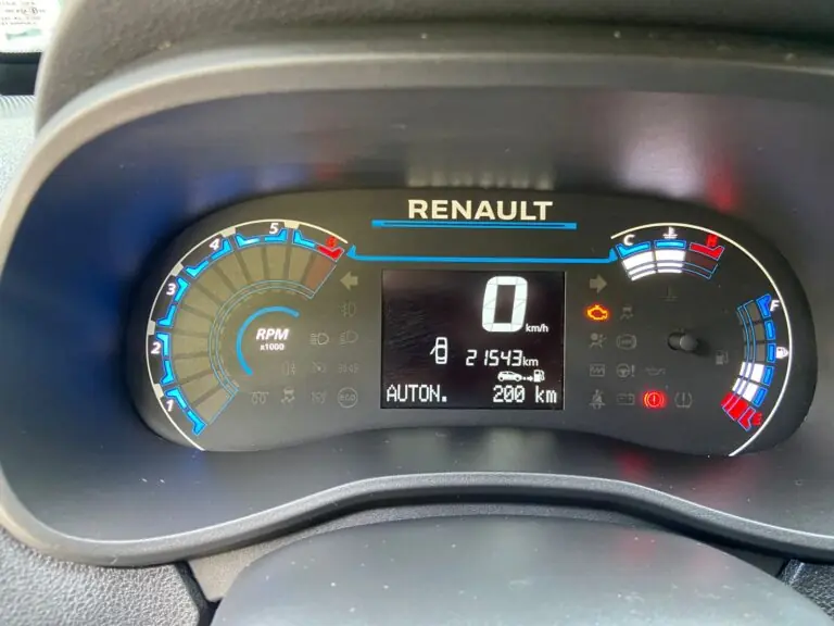 Renault KWID Intense 1.0 Flex 12V 5p Mec. 2024 – Idroovecar