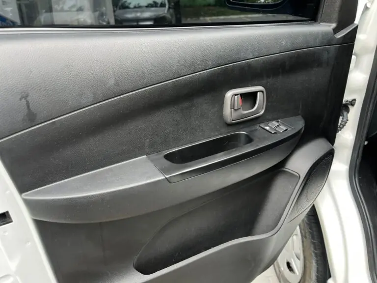 EFFA V21 Pick-up CS 1.3 16V 2p 2025 - Idroovecar