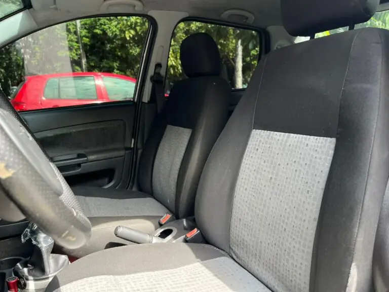 Ford Fiesta Sed. 1.6 8V Flex 4p 2013 - Idroovecar