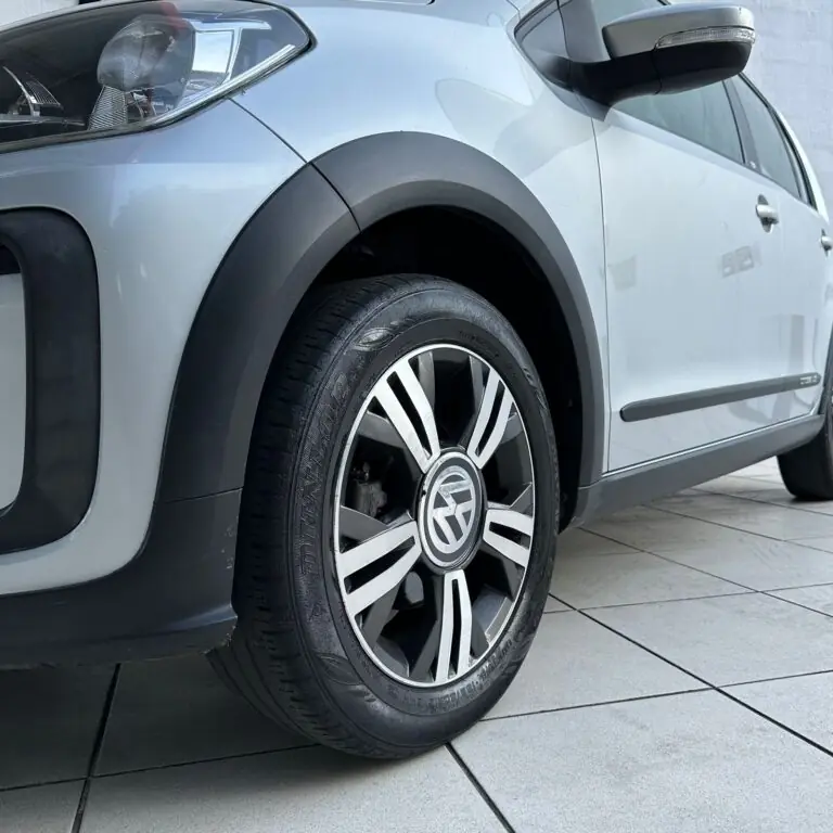 VW - VolksWagen up! cross 1.0 TSI Total Flex 12V 5p 2018 - Idroovecar