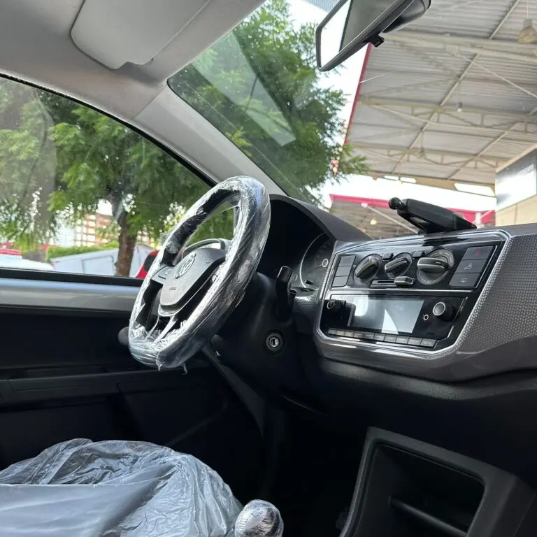 VW - VolksWagen up! cross 1.0 TSI Total Flex 12V 5p 2018 - Idroovecar
