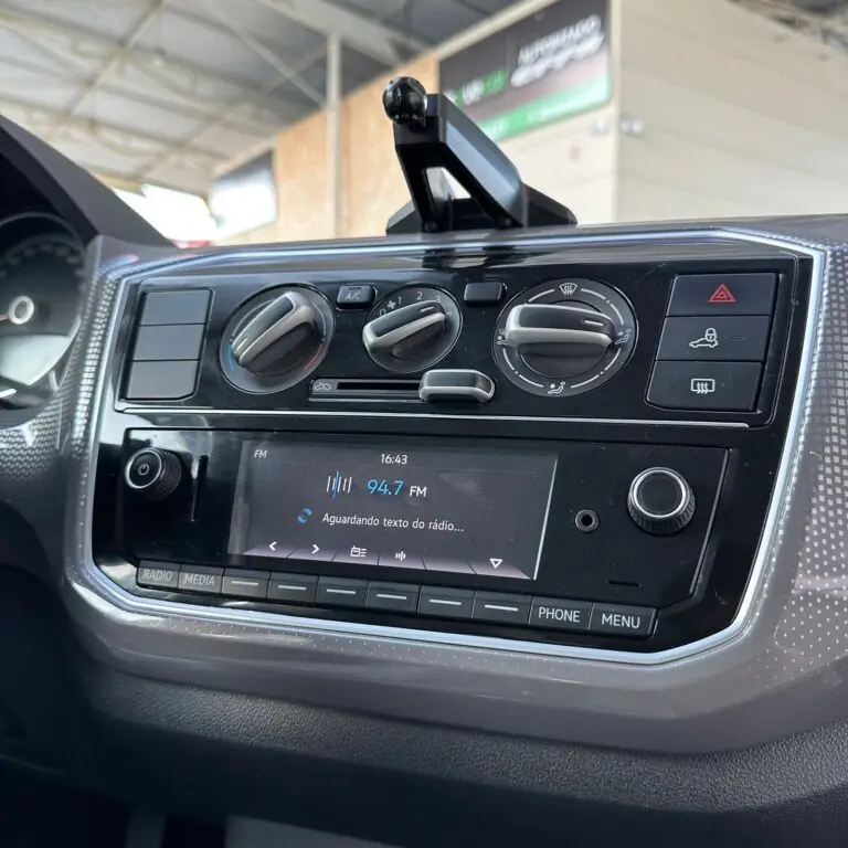 VW - VolksWagen up! cross 1.0 TSI Total Flex 12V 5p 2018 - Idroovecar