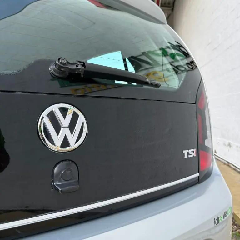 VW - VolksWagen up! cross 1.0 TSI Total Flex 12V 5p 2018 - Idroovecar