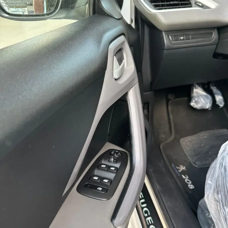 Peugeot 208 Allure 1.6 Flex 16V 5p Aut. 2018 - Idroovecar