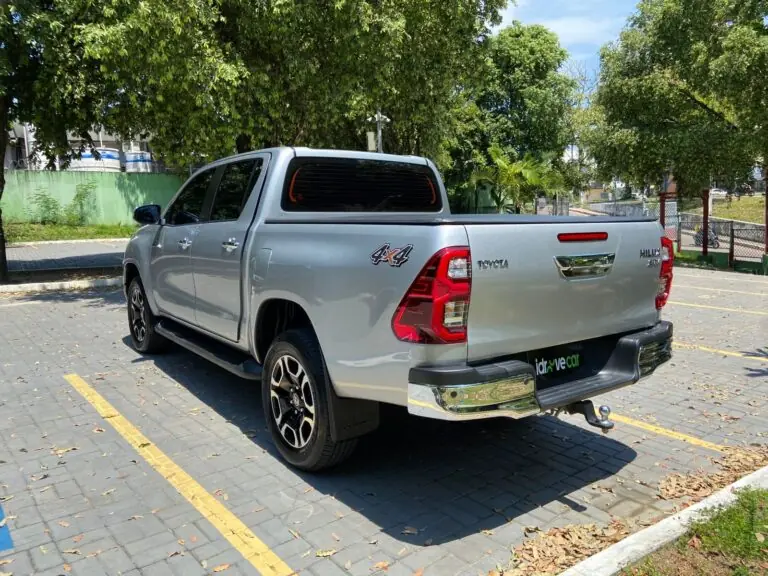 Toyota Hilux CD SRV 4x4 2.8 TDI Diesel Aut. 2025 - Idroovecar