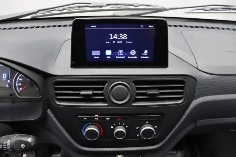 EFFA V25 Furgão 1.3 16V 5p 2026 - Idroovecar