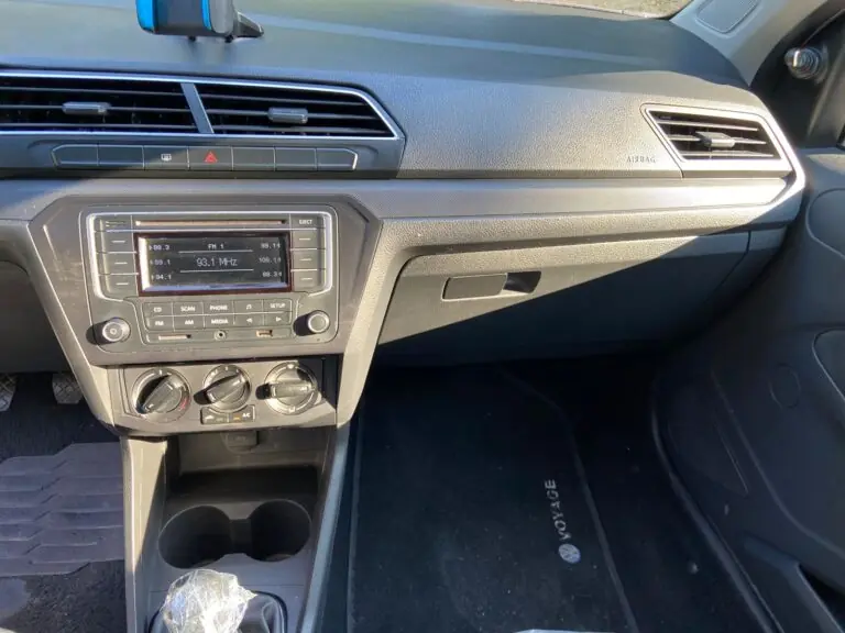 VW - VolksWagen VOYAGE 1.6 MSI Flex 8V 4p 2022 - Idroovecar
