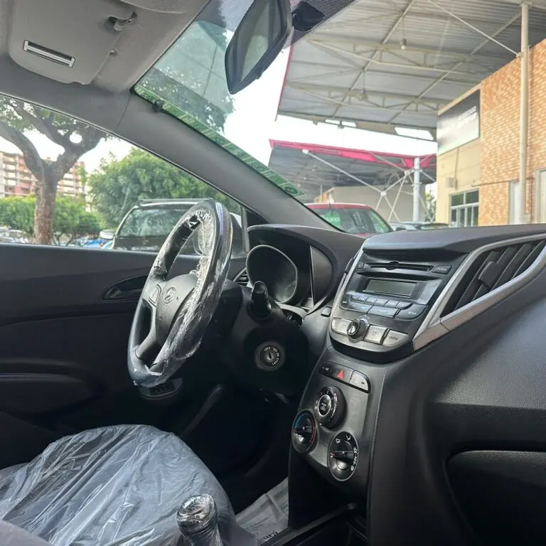 Hyundai HB20 Comf./C.Plus/C.Style 1.0 Flex 12V 2015 - Idroovecar