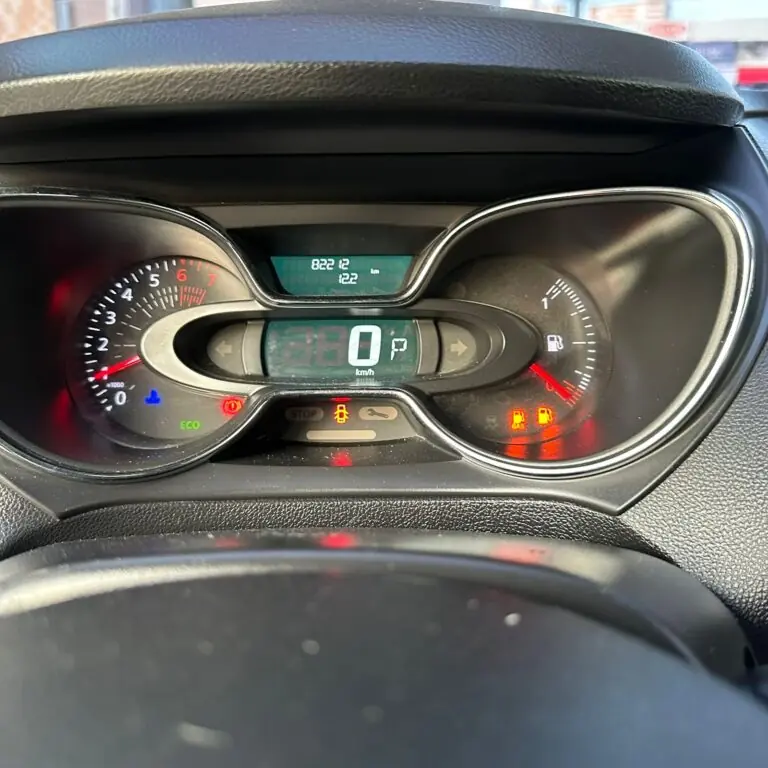 Renault CAPTUR Intense 1.6 16V Flex 5p Aut. 2019 - Idroovecar