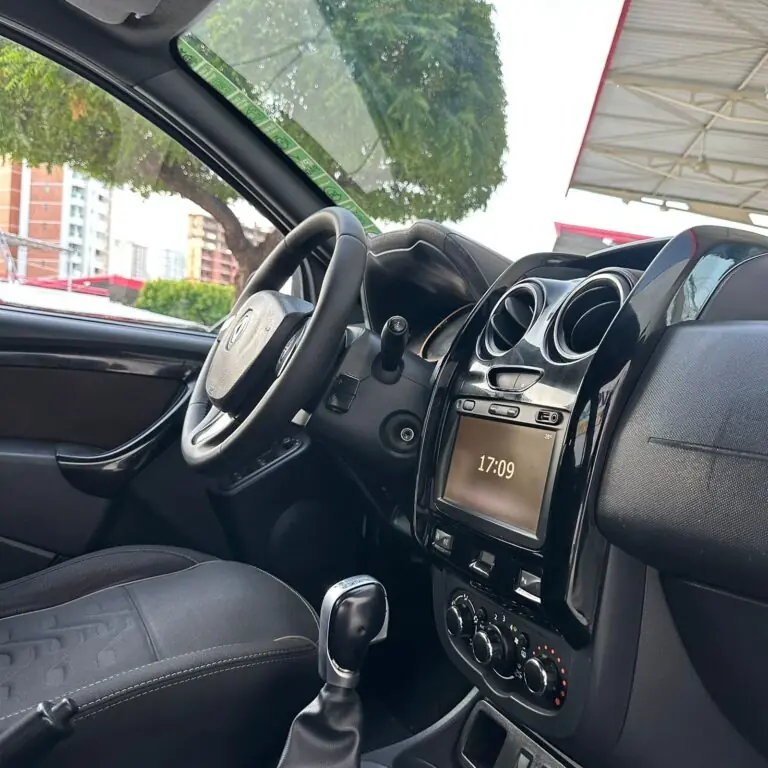 Fiat Grand Siena ATTRAC. 1.4 EVO F.Flex 8V 2014 - Idroovecar