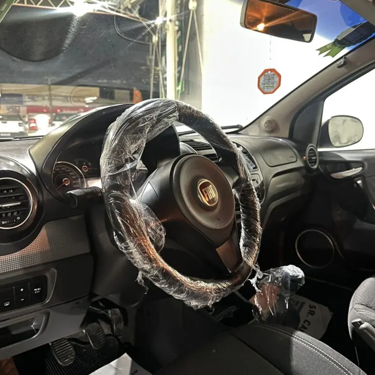 Fiat Grand Siena ATTRAC. 1.4 EVO F.Flex 8V 2014 - Idroovecar