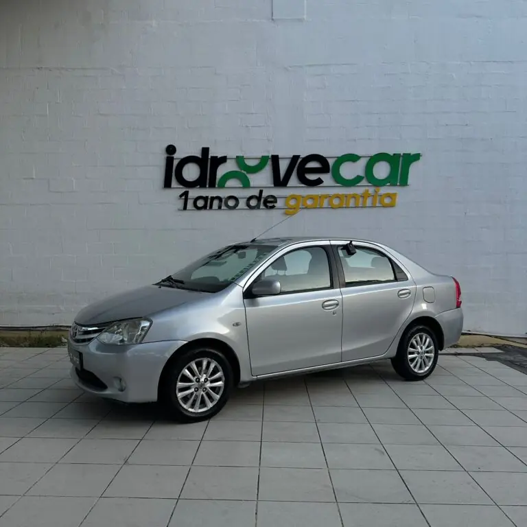 Toyota ETIOS XLS Sedan 1.5 Flex 16V 4p Mec. 2013 - Idroovecar
