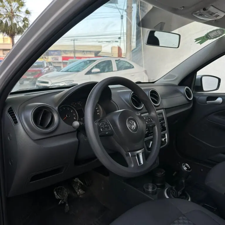 VW - VolksWagen Gol Comfortline 1.0 T. Flex 8V 5p 2015 - Idroovecar