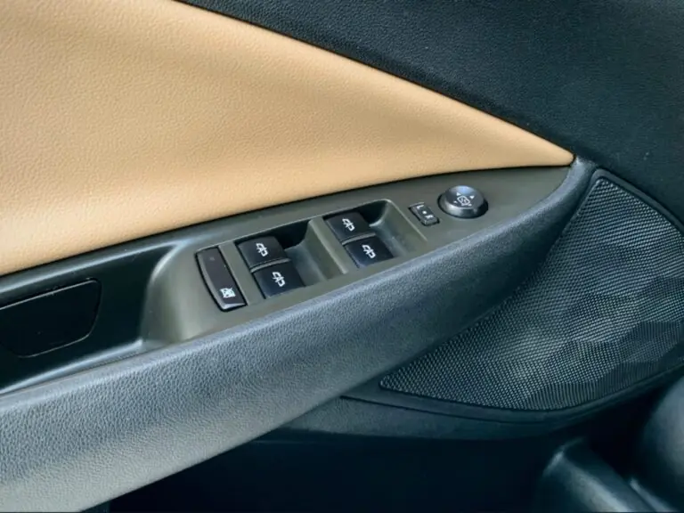 GM - Chevrolet ONIX SED. Plus PREM. 1.0 12V TB Flex Aut 2021 - Idroovecar