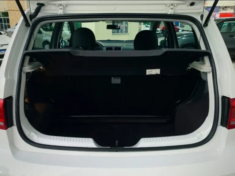 VW – VolksWagen Fox Trendline 1.6 Flex 8V 5p 2017 – Idroovecar VW - VolksWagen Fox Trendline 1.6 Flex 8V 5p 2017 - Idroovecar