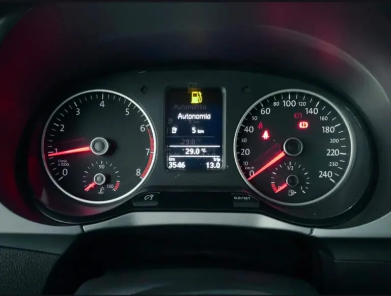 VW – VolksWagen Fox Trendline 1.6 Flex 8V 5p 2017 – Idroovecar VW - VolksWagen Fox Trendline 1.6 Flex 8V 5p 2017 - Idroovecar