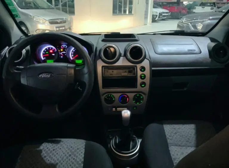 Ford Fiesta SE 1.0 8V Flex 5p 2014 – Idroovecar Ford Fiesta SE 1.0 8V Flex 5p 2014 - Idroovecar