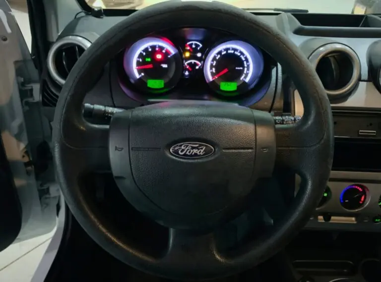 Ford Fiesta SE 1.0 8V Flex 5p 2014 – Idroovecar Ford Fiesta SE 1.0 8V Flex 5p 2014 - Idroovecar