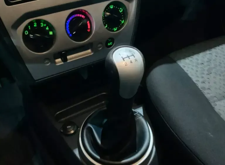 Ford Fiesta SE 1.0 8V Flex 5p 2014 – Idroovecar Ford Fiesta SE 1.0 8V Flex 5p 2014 - Idroovecar