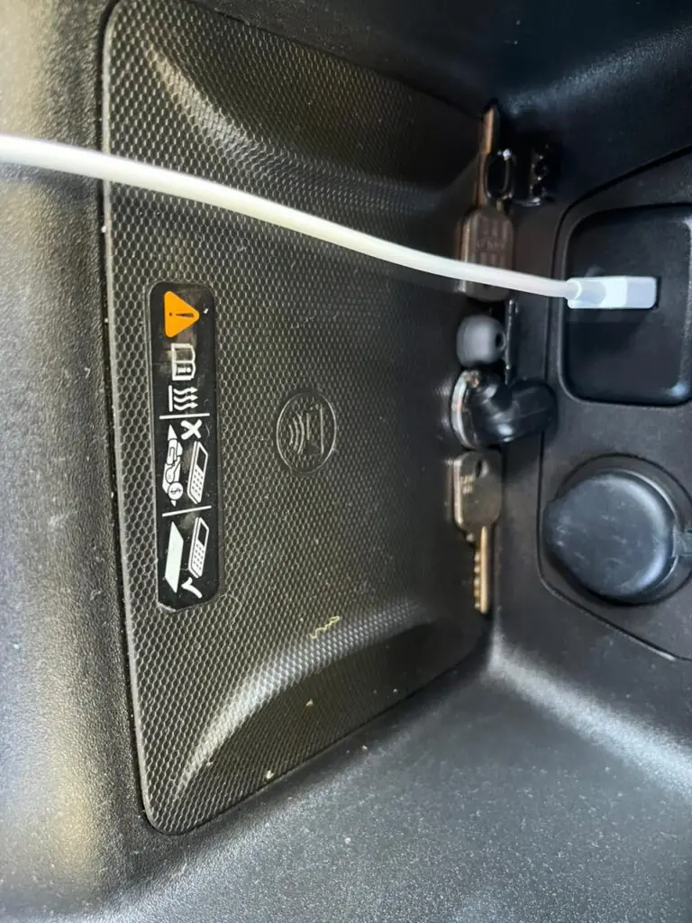 GM - Chevrolet ONIX HATCH LT 1.0 12V Flex 5p Mec. 2020 - Idroovecar