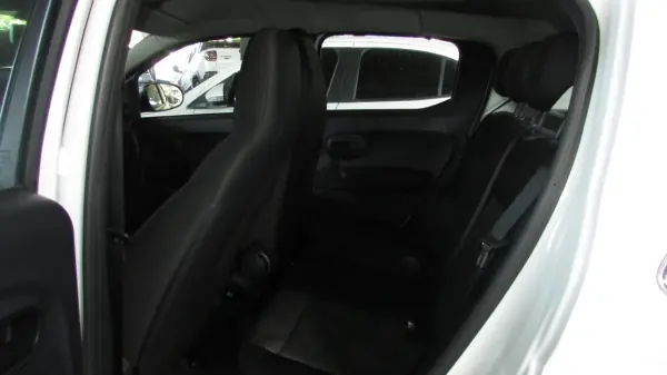 WhatsApp Image 2025-10-29 at 17.47.09 (1)