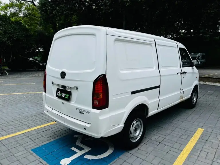 EFFA V25 Furgão 1.3 16V 5p 2021 - Idroovecar