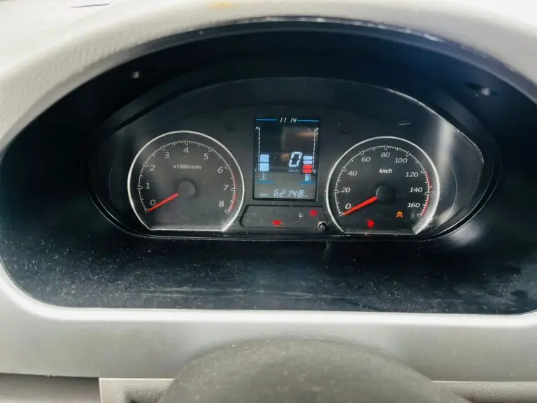 EFFA V25 Furgão 1.3 16V 5p 2021 - Idroovecar