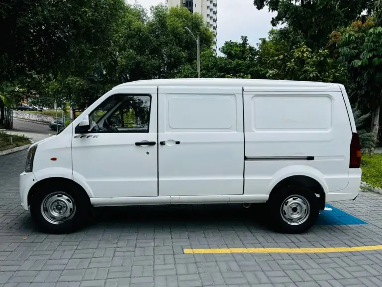 EFFA V25 Furgão 1.3 16V 5p 2021 - Idroovecar