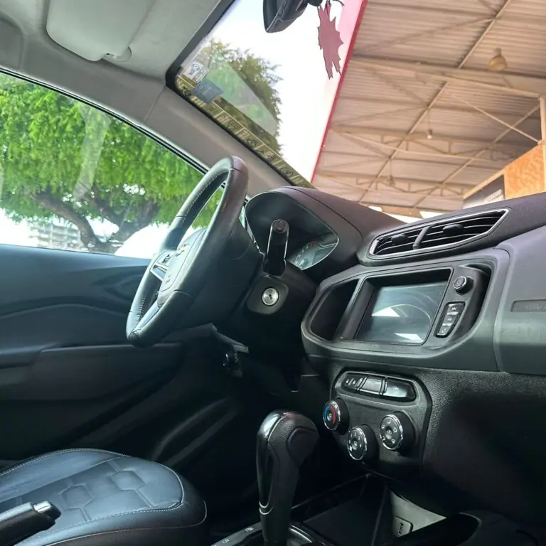 GM - Chevrolet ONIX HATCH LTZ 1.4 8V FlexPower 5p Aut. 2019 - Idroovecar