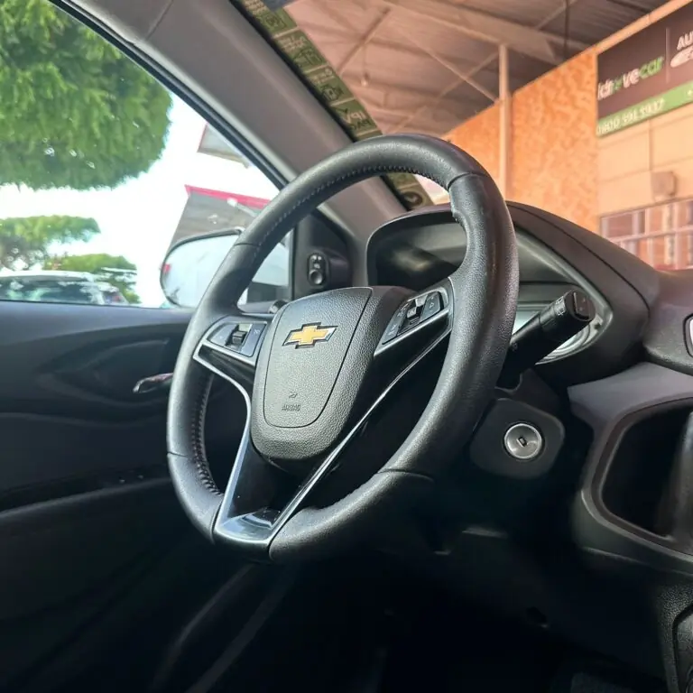 GM - Chevrolet ONIX HATCH LTZ 1.4 8V FlexPower 5p Aut. 2019 - Idroovecar