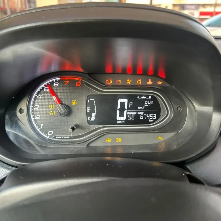 GM - Chevrolet ONIX HATCH LTZ 1.4 8V FlexPower 5p Aut. 2019 - Idroovecar