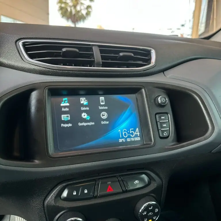 GM - Chevrolet ONIX HATCH LTZ 1.4 8V FlexPower 5p Aut. 2019 - Idroovecar