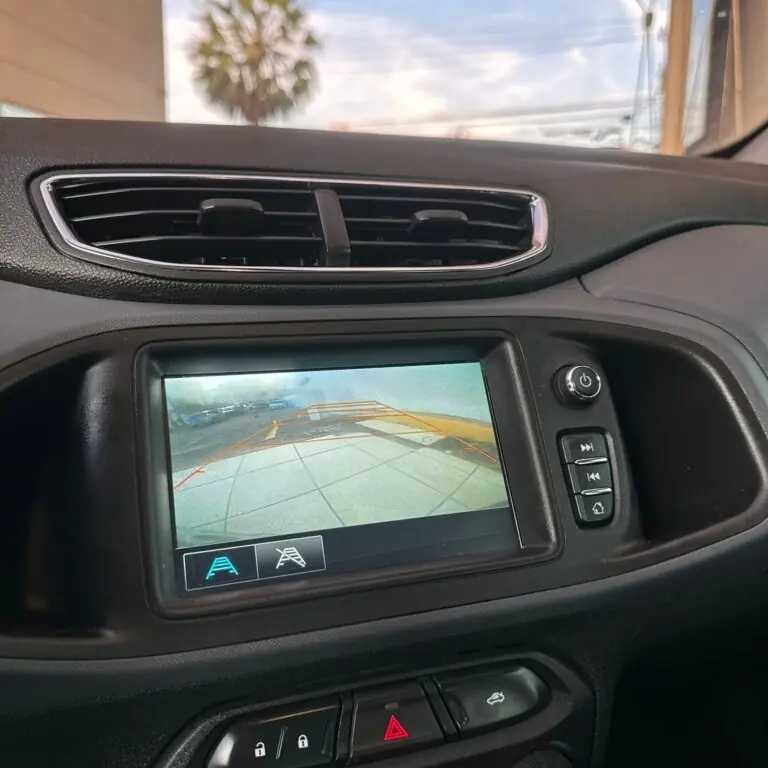 GM - Chevrolet ONIX HATCH LTZ 1.4 8V FlexPower 5p Aut. 2019 - Idroovecar