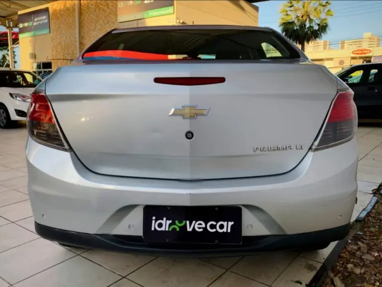 GM - Chevrolet PRISMA Sed. LT 1.4 8V FlexPower 4p 2015 - Idroovecar