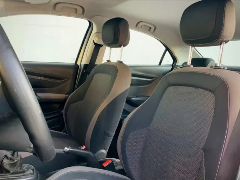 GM - Chevrolet PRISMA Sed. LT 1.4 8V FlexPower 4p 2015 - Idroovecar