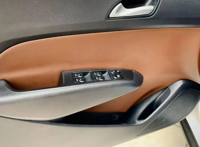 Hyundai HB20X Premium 1.6 Flex 16V Aut. 2019 – Idroovecar Hyundai HB20X Premium 1.6 Flex 16V Aut. 2019 - Idroovecar