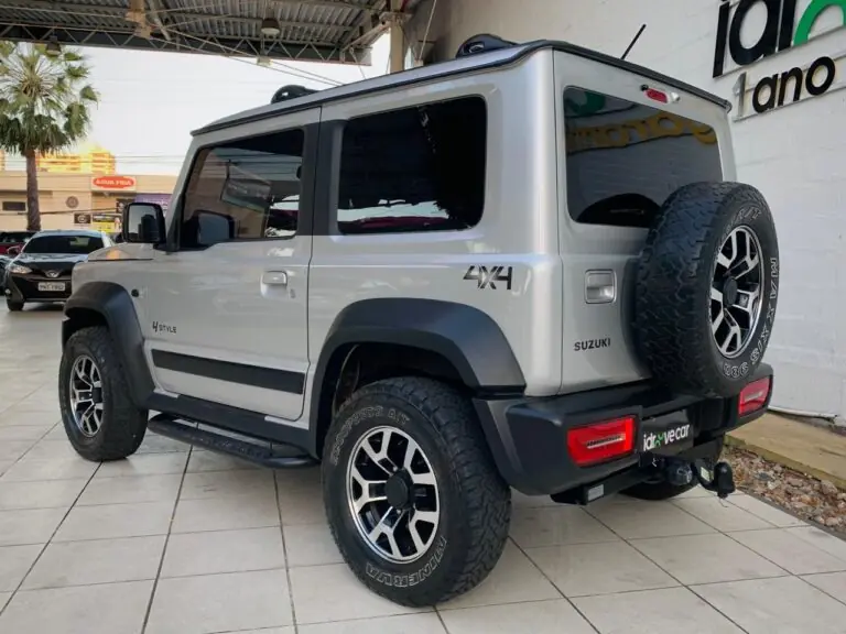 Suzuki Jimny Sierra 4STYLE ALLGRIP 1.5 16V Aut. 2021 - Idroovecar