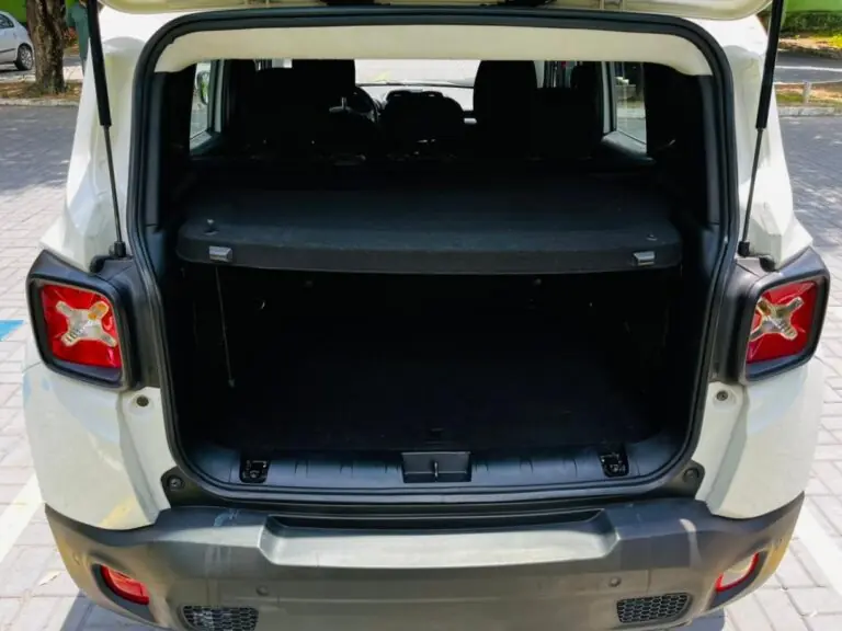 Jeep Renegade Sport 1.8 4×2 Flex 16V Mec. 2016 – Idroovecar Jeep Renegade Sport 1.8 4x2 Flex 16V Mec. 2016 - Idroovecar