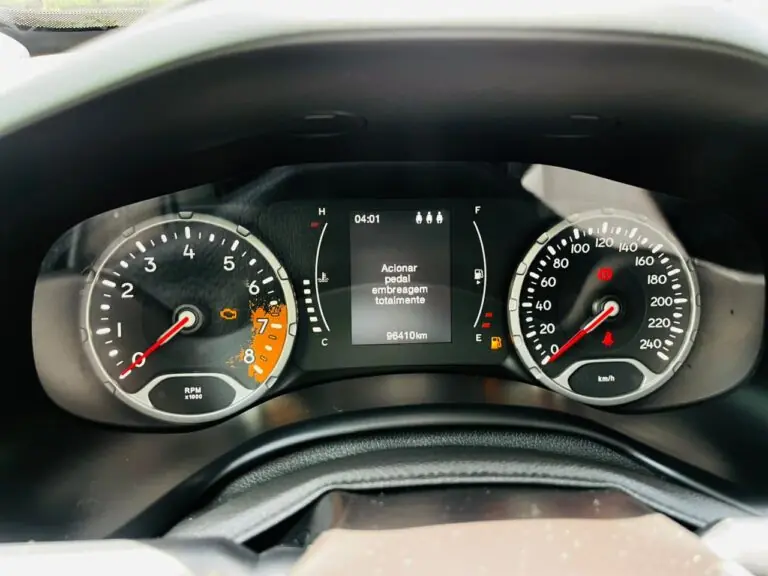 Jeep Renegade Sport 1.8 4×2 Flex 16V Mec. 2016 – Idroovecar Jeep Renegade Sport 1.8 4x2 Flex 16V Mec. 2016 - Idroovecar