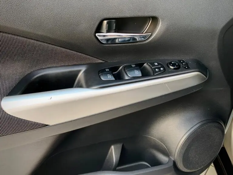 Nissan KICKS SV 1.6 16V FlexStar 5p Aut. 2020 – Idroovecar Nissan KICKS SV 1.6 16V FlexStar 5p Aut. 2020 - Idroovecar