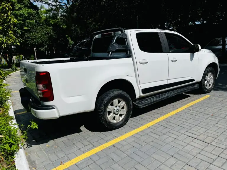 GM - Chevrolet S10 Pick-Up LT 2.8 TDI 4x4 CD Diesel Aut 2015 - Idroovecar