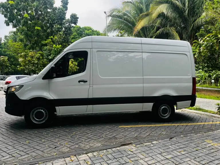 Mercedes-Benz Sprinter 416 Furgão E.L. T. A. 2.2 Dies. 2021 - Idroovecar