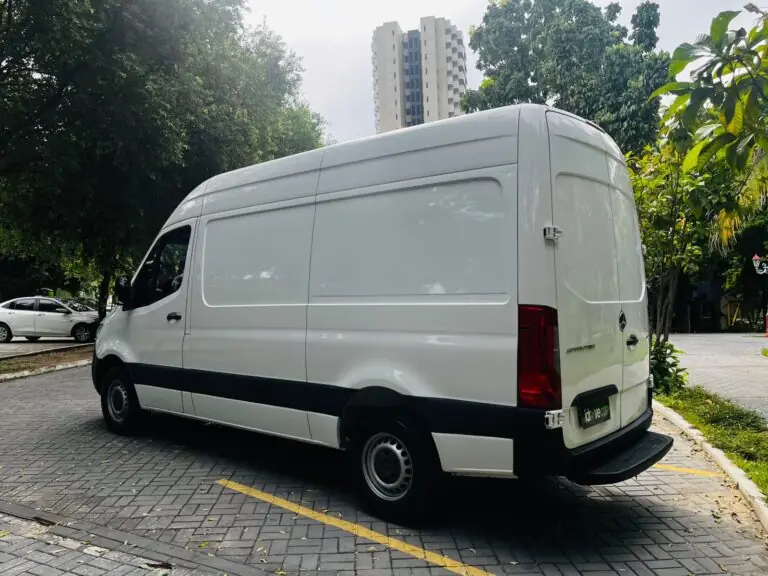 Mercedes-Benz Sprinter 416 Furgão E.L. T. A. 2.2 Dies. 2021 - Idroovecar