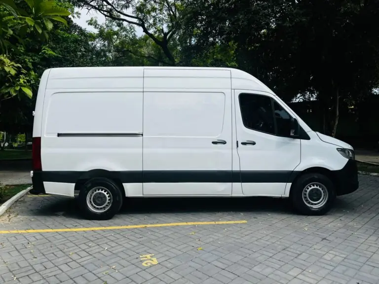 Mercedes-Benz Sprinter 416 Furgão E.L. T. A. 2.2 Dies. 2021 - Idroovecar