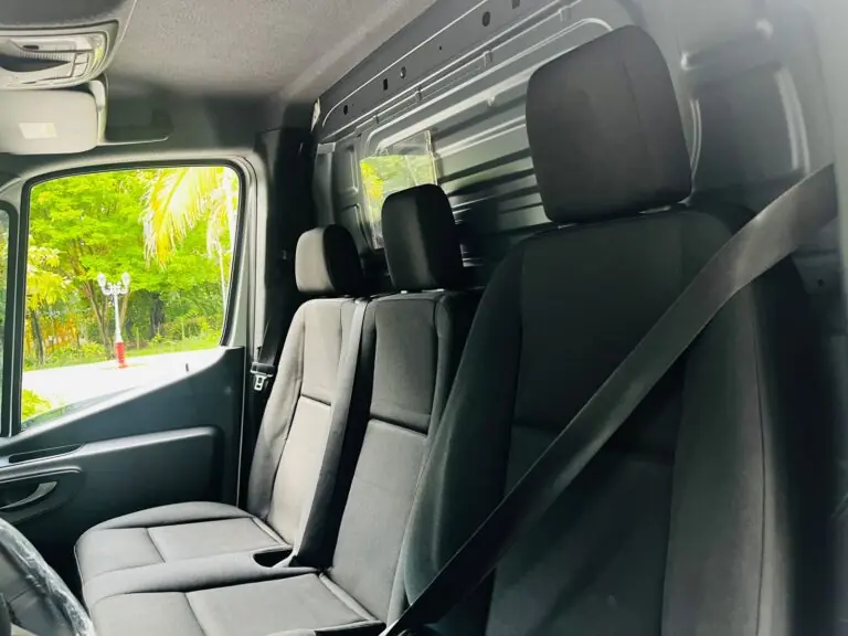 Mercedes-Benz Sprinter 416 Furgão E.L. T. A. 2.2 Dies. 2021 - Idroovecar