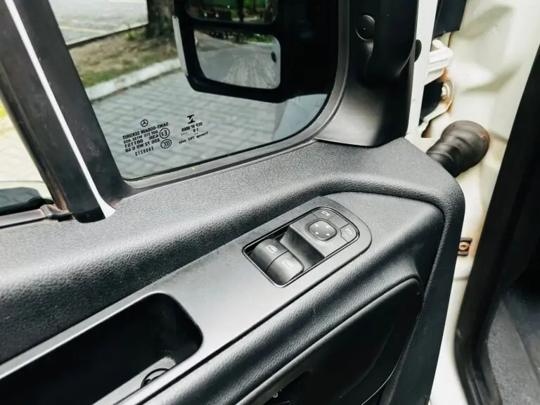 Mercedes-Benz Sprinter 416 Furgão E.L. T. A. 2.2 Dies. 2021 - Idroovecar