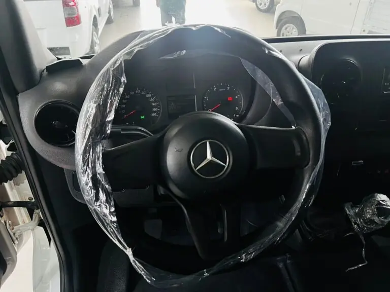 Mercedes-Benz Sprinter 416 Furgão E.L. T. A. 2.2 Dies. 2021 - Idroovecar