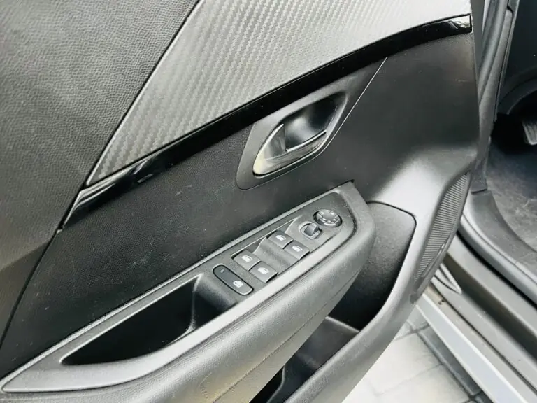 Peugeot 208 Active 1.6 Flex 16V 5p Aut. 2023 – Idroovecar Peugeot 208 Active 1.6 Flex 16V 5p Aut. 2023 - Idroovecar