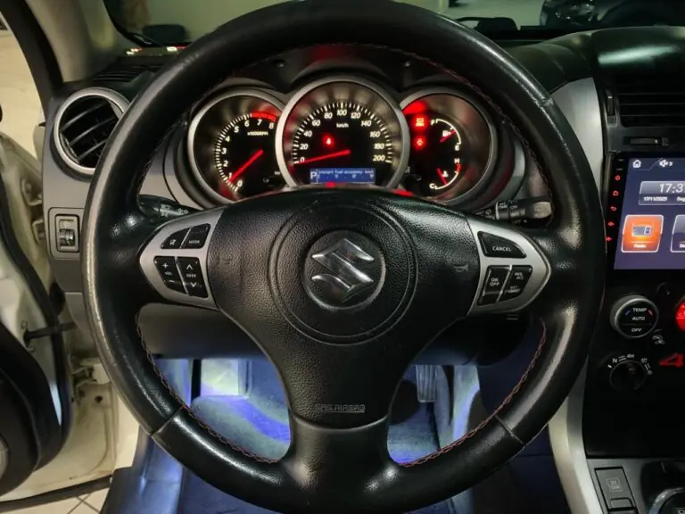 Suzuki Grand Vitara 2.0 16V 4×2/4×4 5p Aut. 2013 – Idroovecar Suzuki Grand Vitara 2.0 16V 4x2/4x4 5p Aut. 2013 - Idroovecar